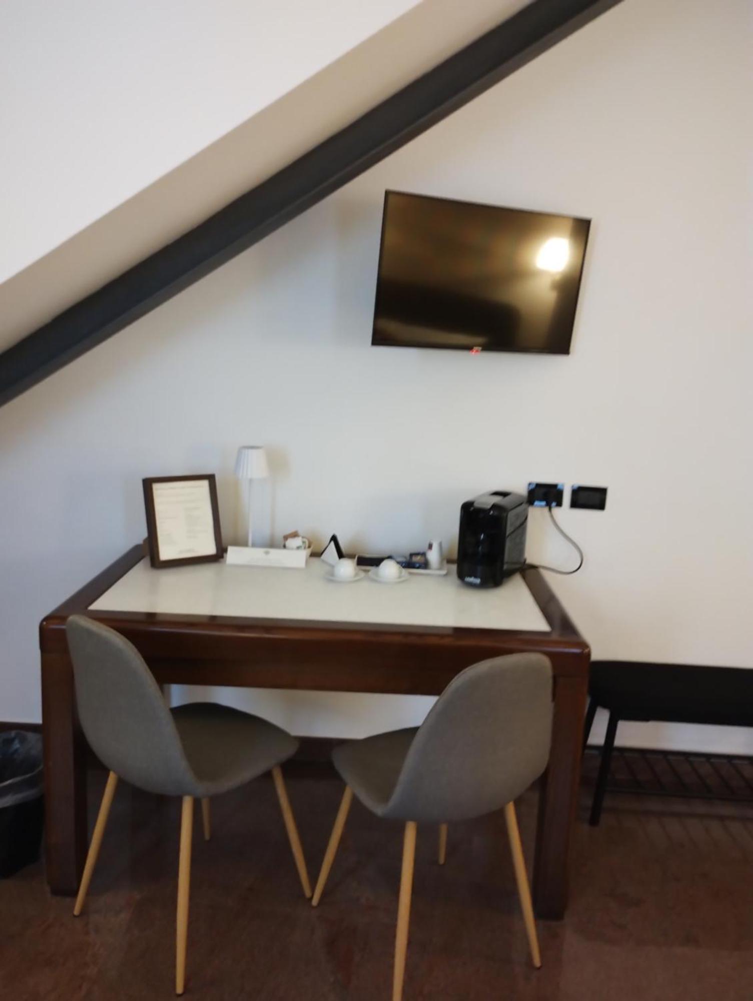 Palazzo Cusani Charming Rooms 베르첼리 외부 사진