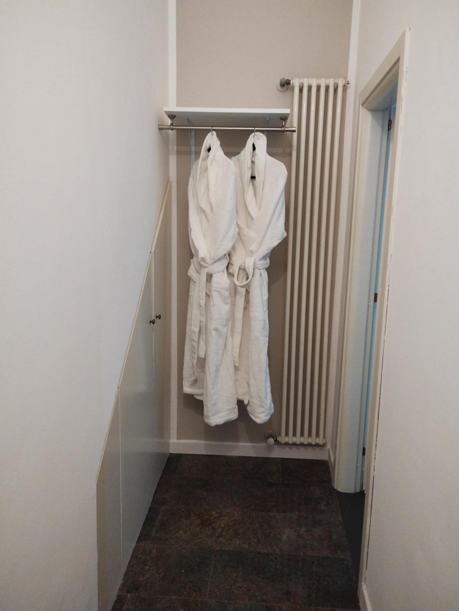 Palazzo Cusani Charming Rooms 베르첼리 외부 사진