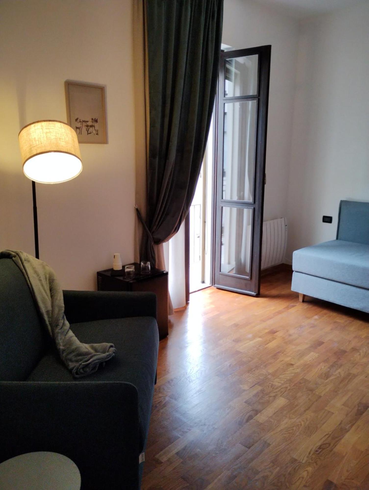 Palazzo Cusani Charming Rooms 베르첼리 외부 사진