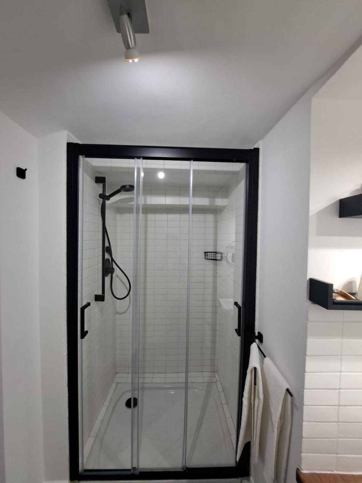 Palazzo Cusani Charming Rooms 베르첼리 외부 사진